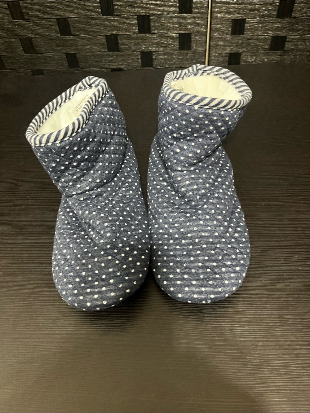 Women’s Bootie Slippers Size 9/10